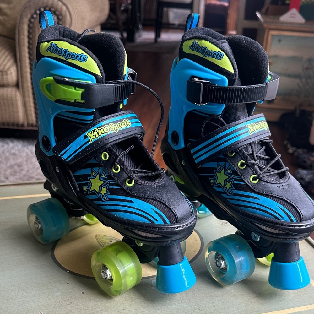 Roller skates with light up wheels boys size 1-4